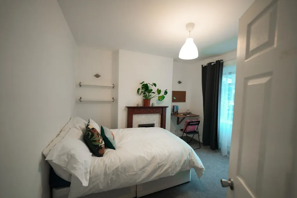 Property photo 1 of 4