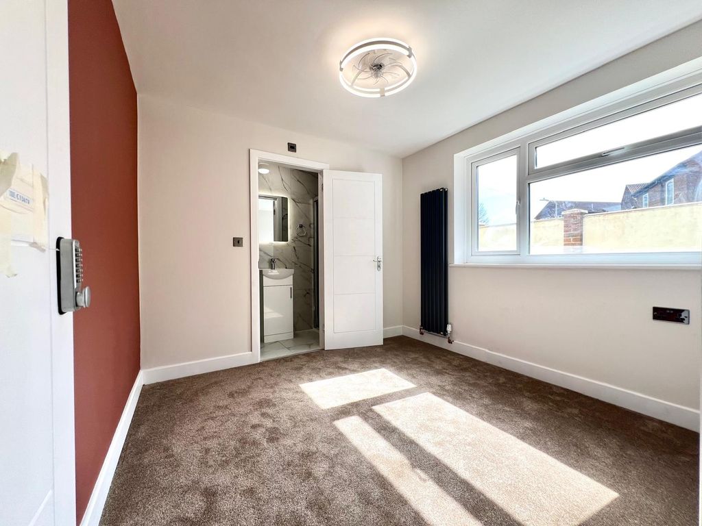 Additional image 10 of 6 bed semi-detached house to rentGladstone Road, Folkestone CT19