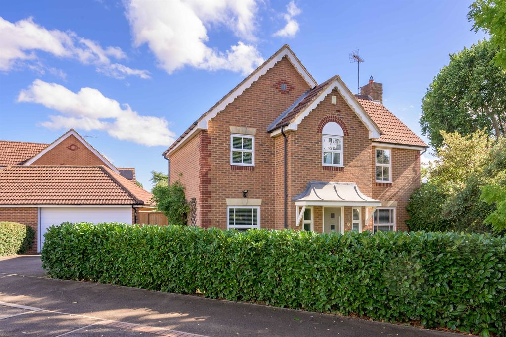 Property photo 1 of 11