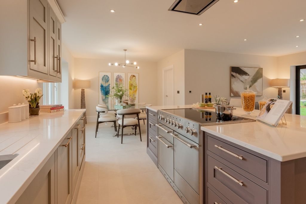 Property photo 3 of 11 * Show Home