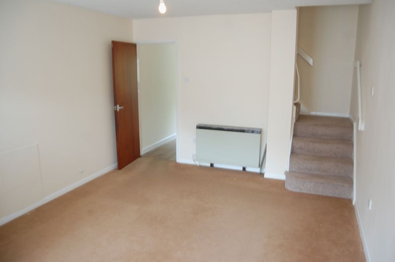 Property photo 3 of 7 Lounge
