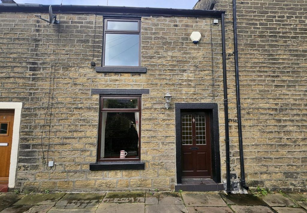 Property photo 2 of 18 2