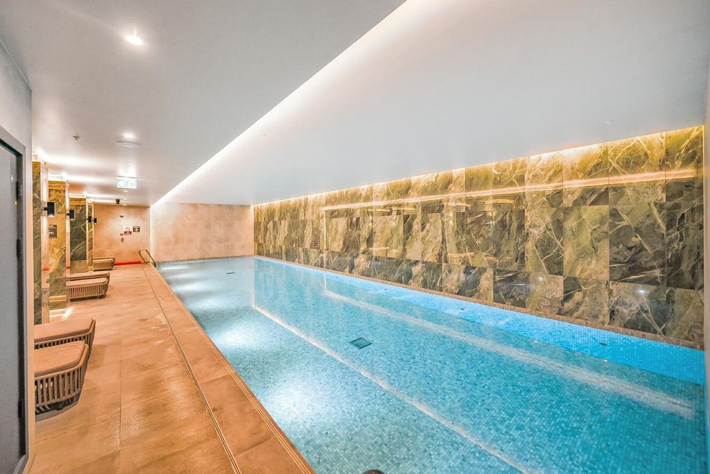 Property photo 2 of 16 Picture 2