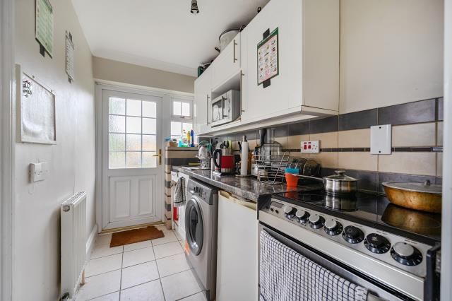 Property photo 3 of 20 Kitchen