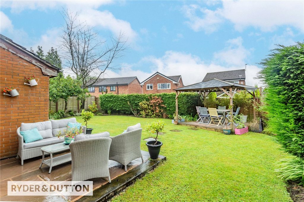 Property photo 2 of 32 Garden