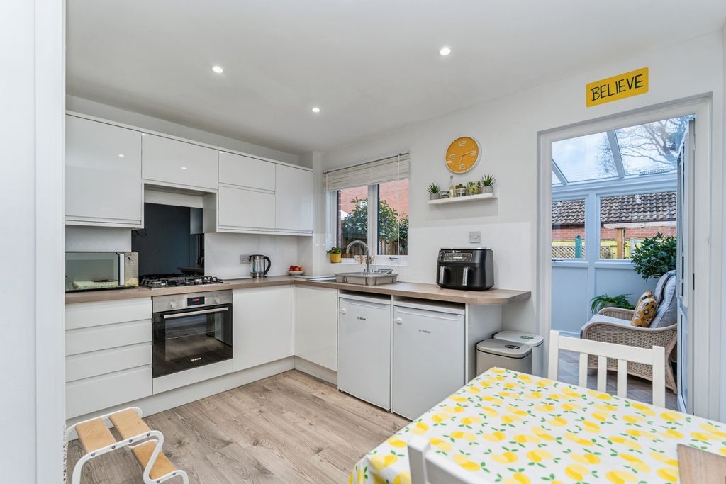 Property photo 3 of 22 Pbox-Img.Jpg