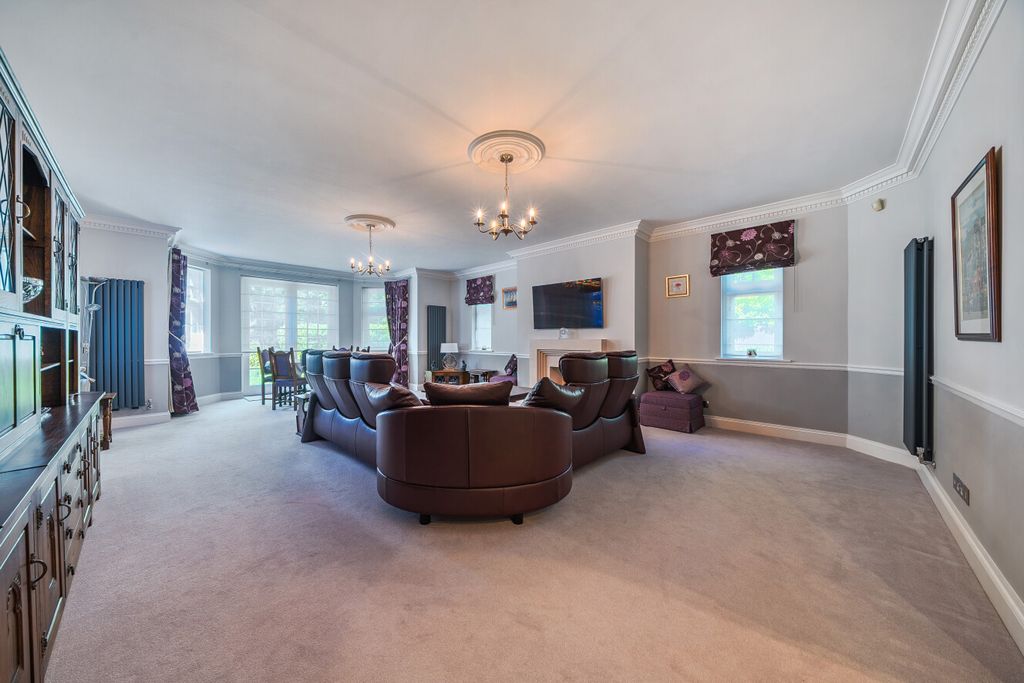 Property photo 3 of 24 1452274-10-69F33F...