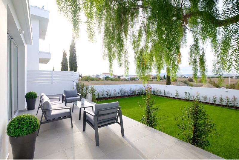 Property photo 2 of 12 Garden Example