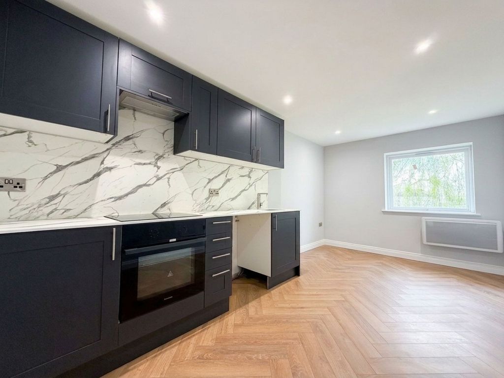 Property photo 1 of 3