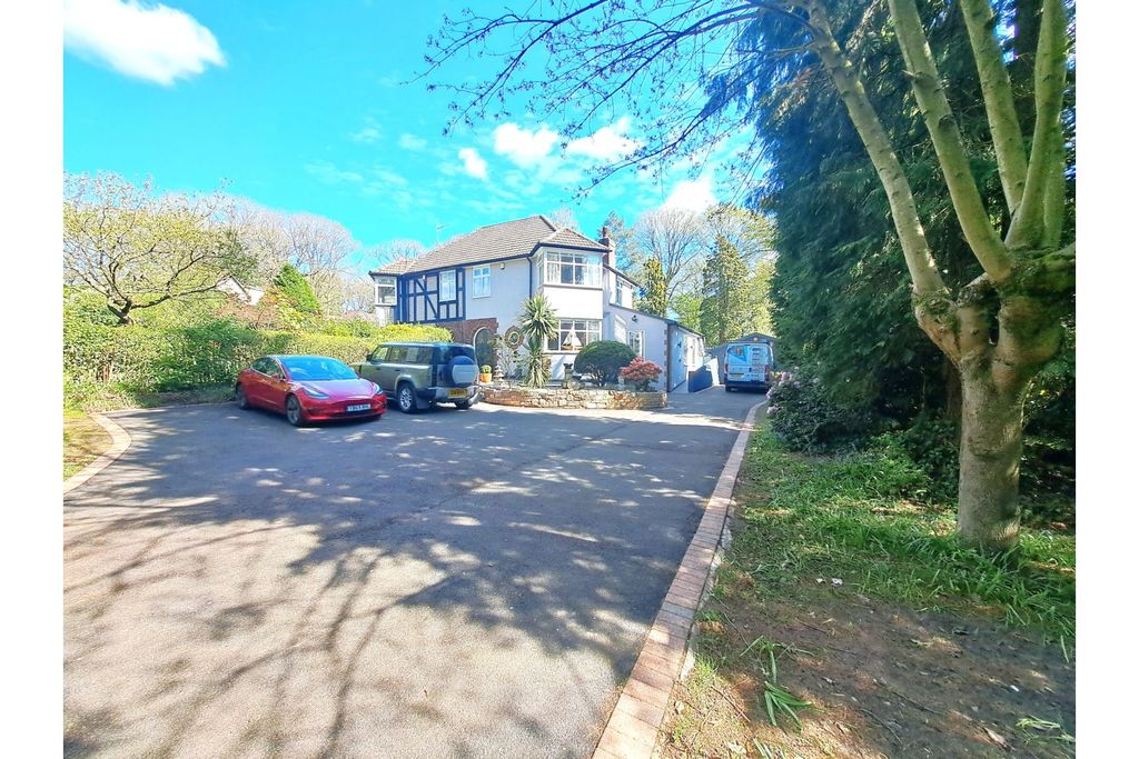 Property photo 3 of 37