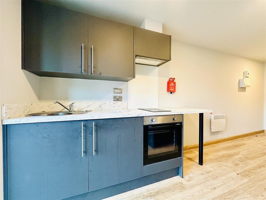 Property photo 3 of 19 Image00025.Jpeg