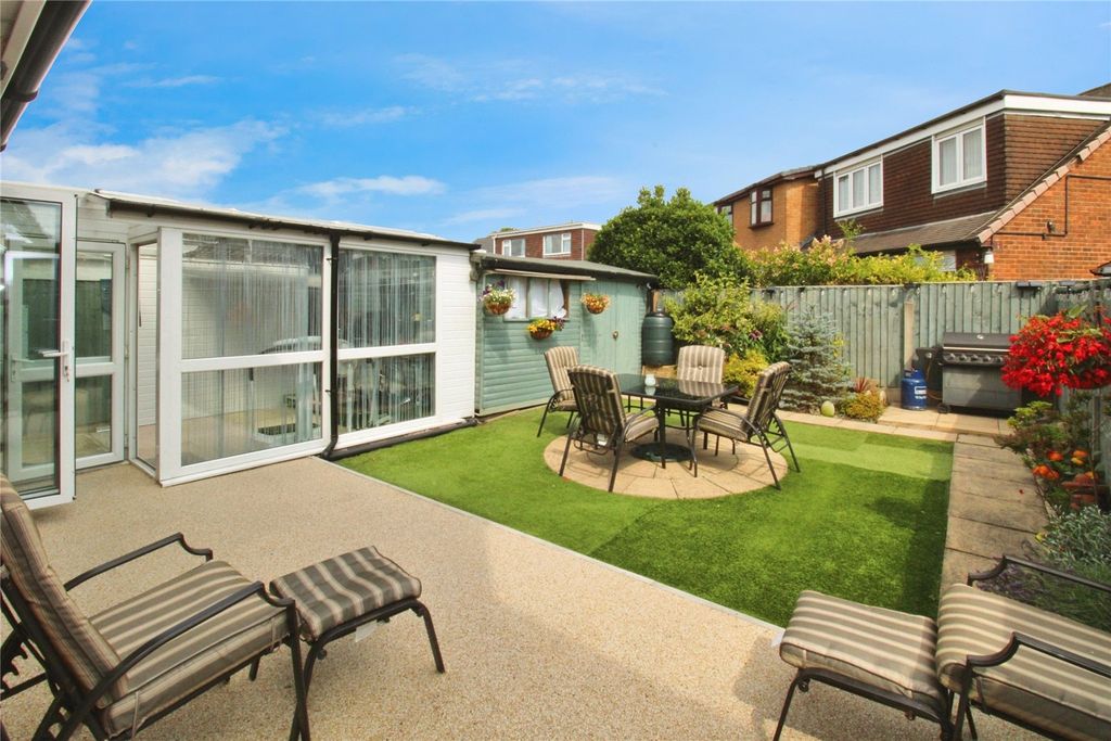 Property photo 2 of 17 Picture No. 06
