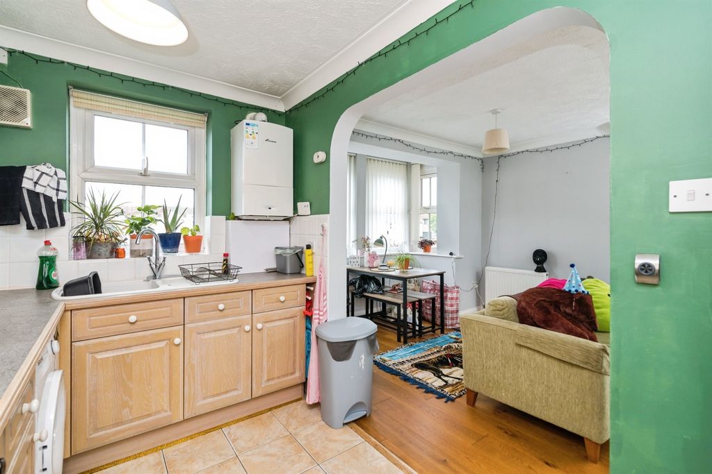 Property photo 2 of 15
