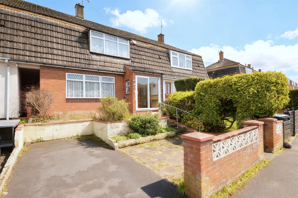 Property photo 1 of 12