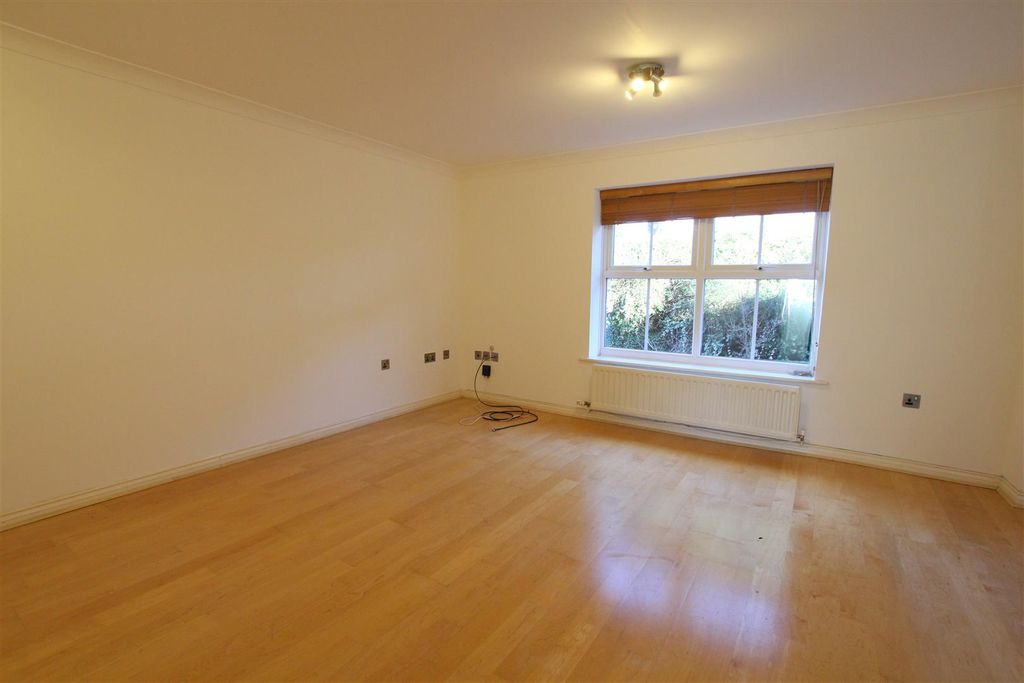 Property photo 2 of 12 Img_9342.Jpg