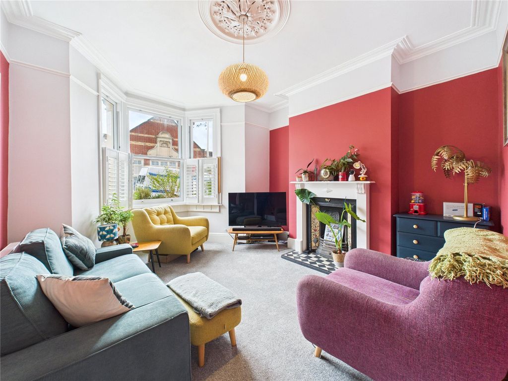 Property photo 3 of 23 Picture No. 21