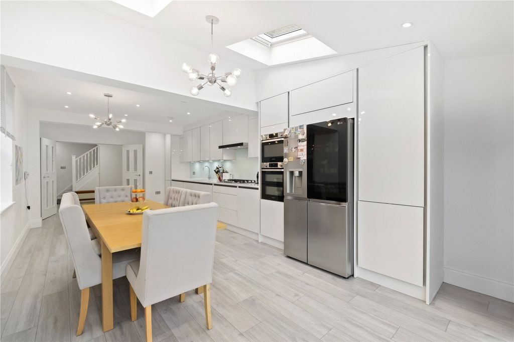 Property photo 2 of 13 Kitchen/Dining