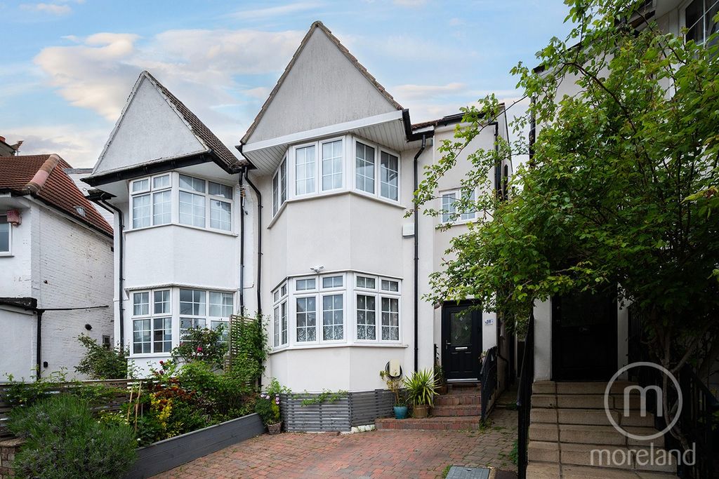 Property photo 1 of 15 4989972