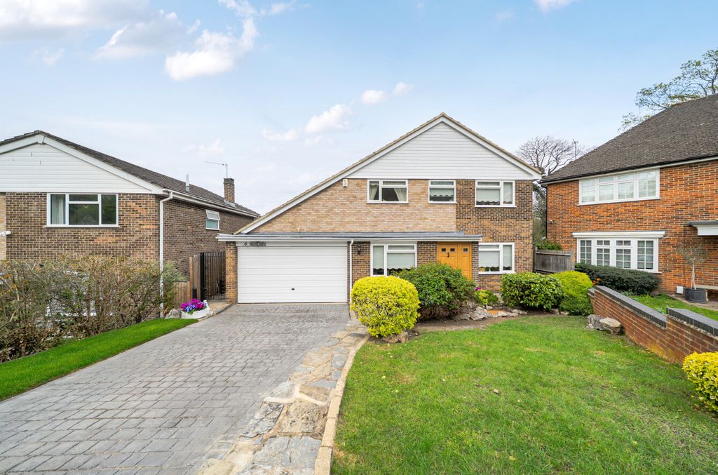 Property photo 1 of 13 1446392-1-69E2725...