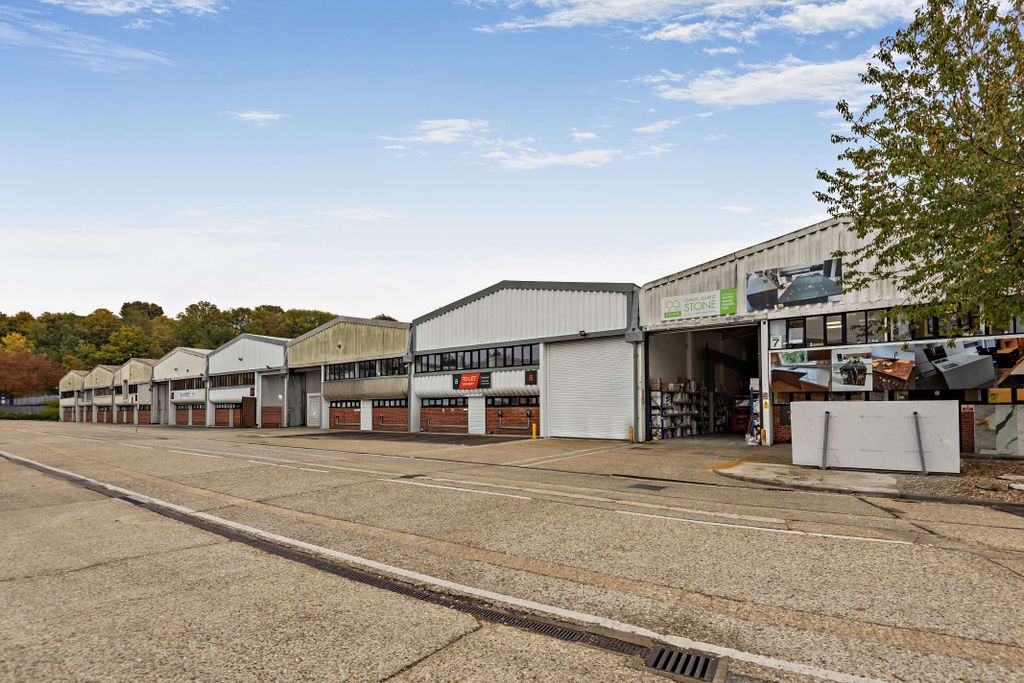 Property photo 2 of 8