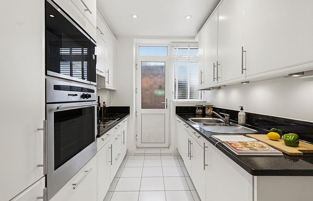 Property photo 3 of 8 Image