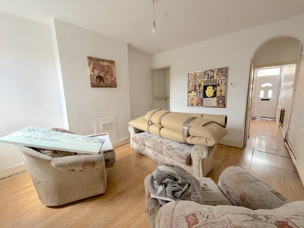 Property photo 2 of 11