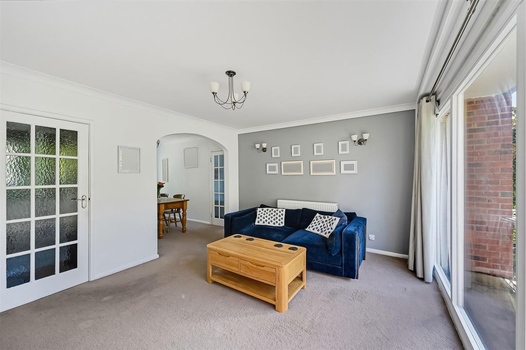 Property photo 2 of 11 Grange Court,23-13.Jpg