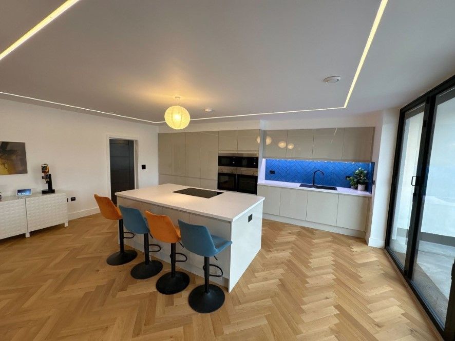 Property photo 2 of 33