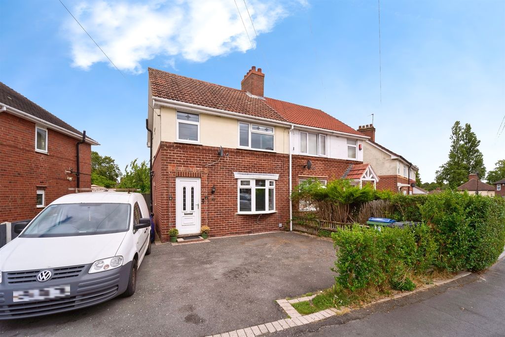 Property photo 1 of 17