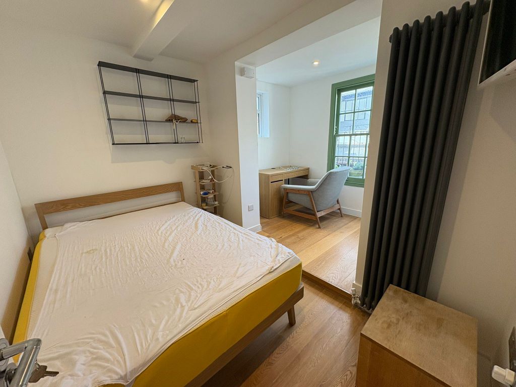 Property photo 1 of 4