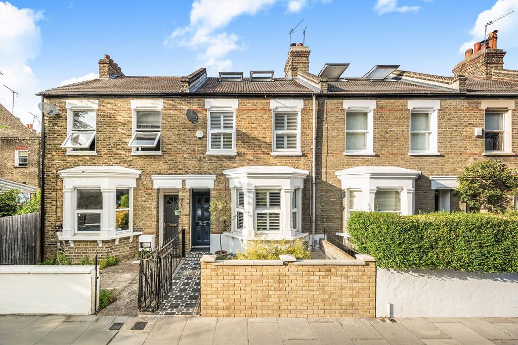 Property photo 1 of 11