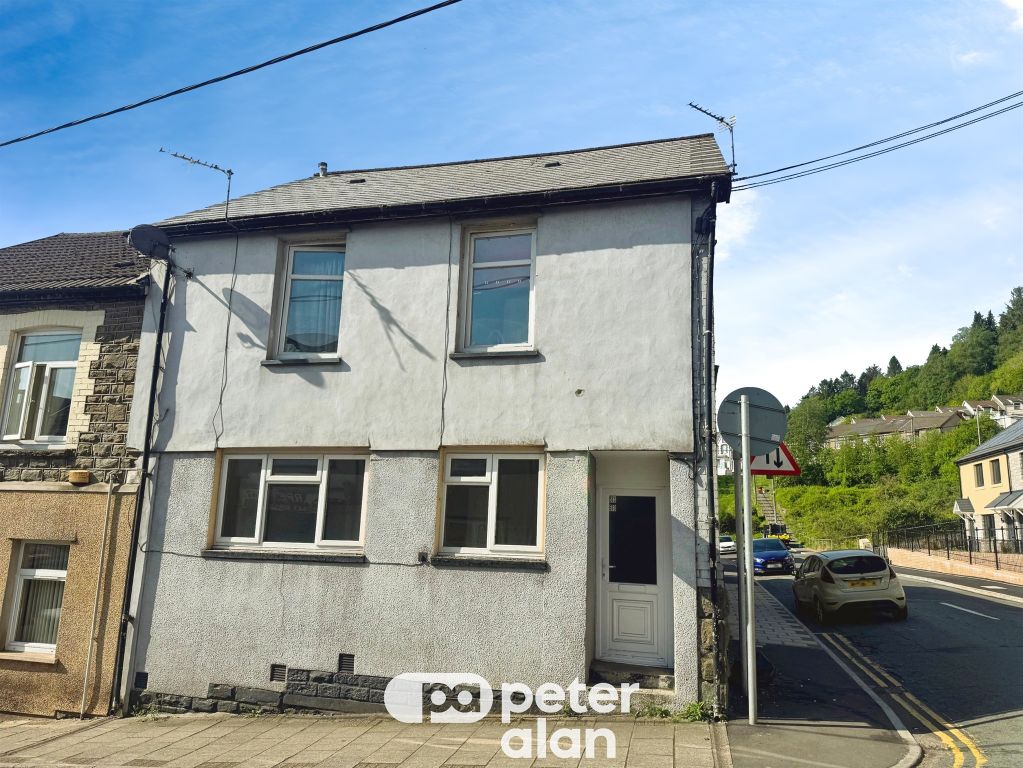 Property photo 2 of 33