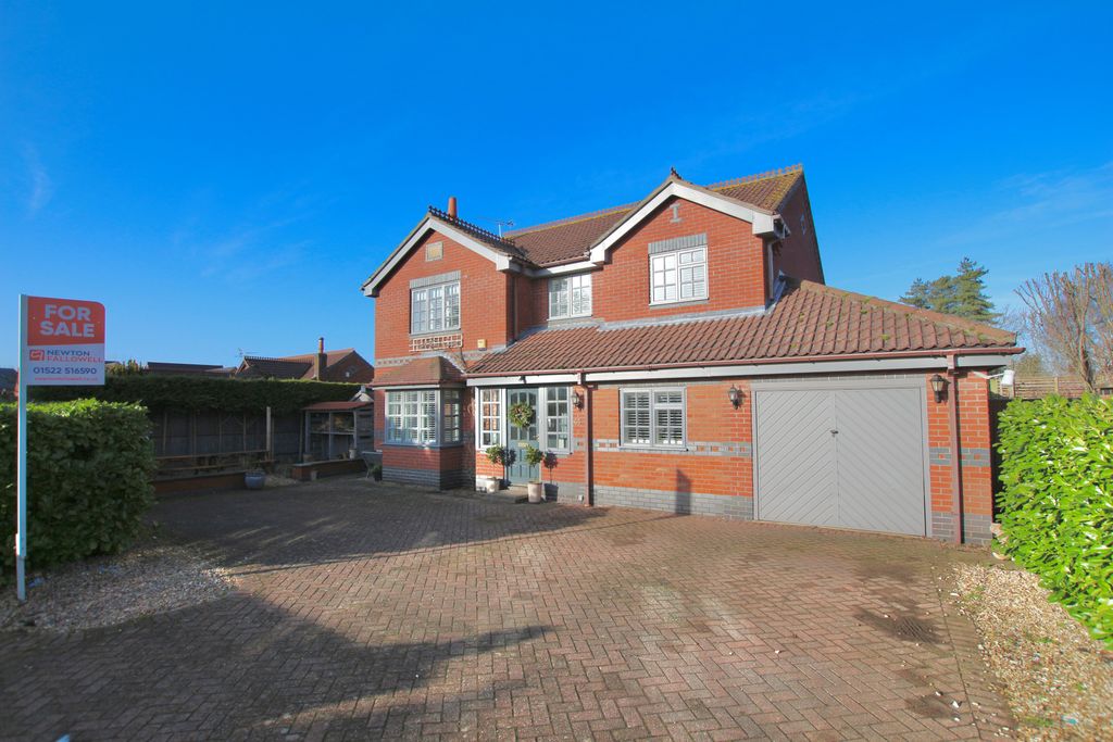 Property photo 1 of 20