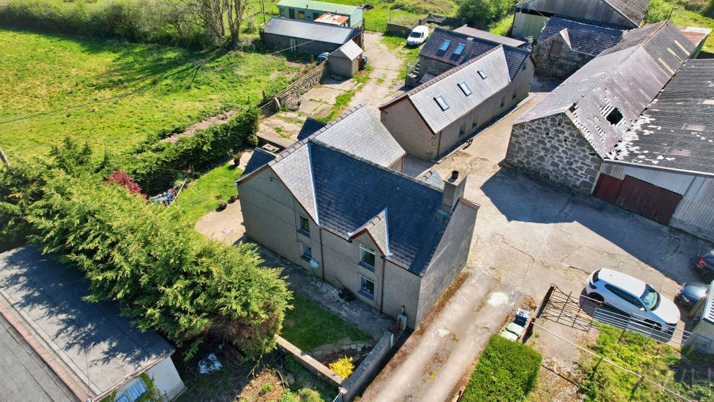 Property photo 2 of 17 2