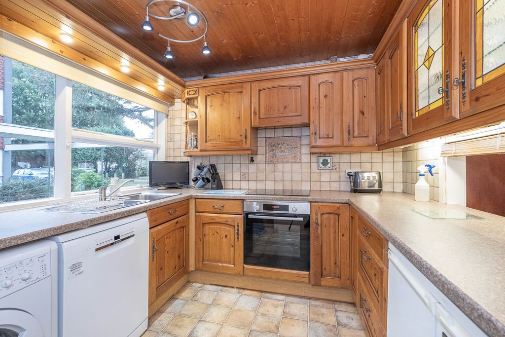 Property photo 2 of 9 Parkleys-0008 Cop...