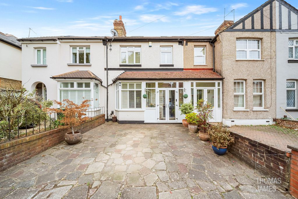 Property photo 1 of 19