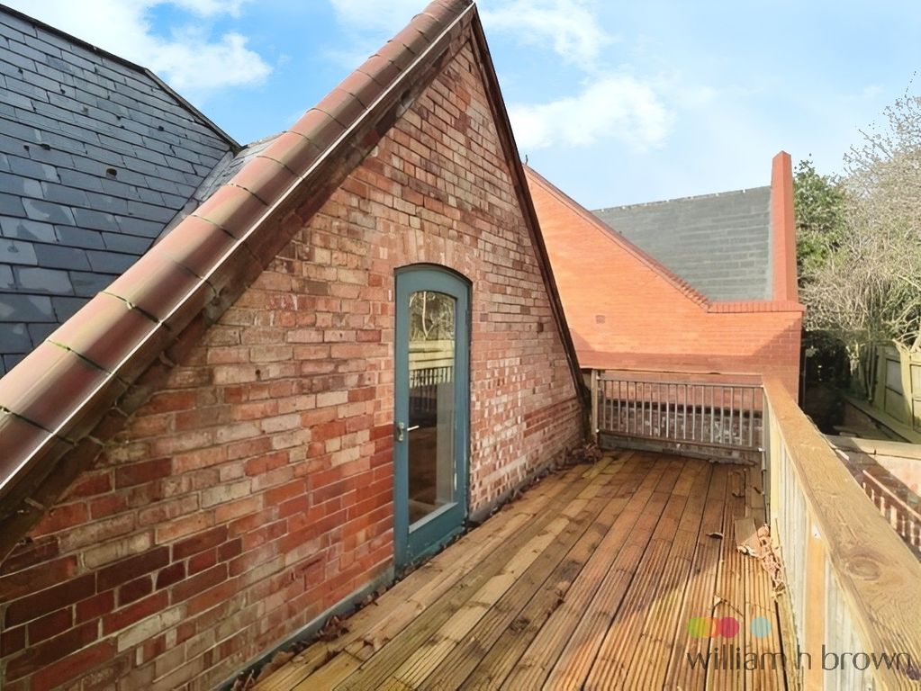 Property photo 3 of 17 Image