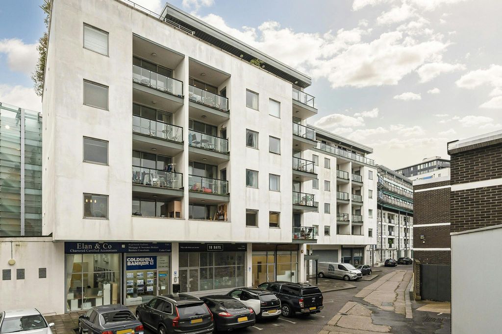 Property photo 2 of 10 Ext 2.Jpg