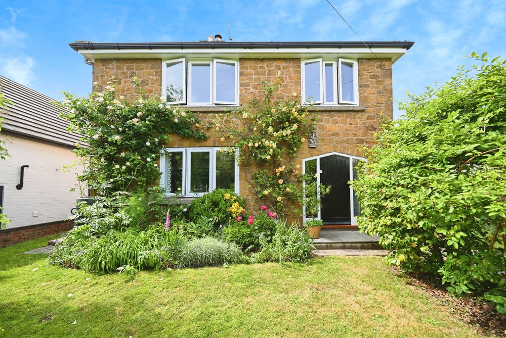 Property photo 1 of 25