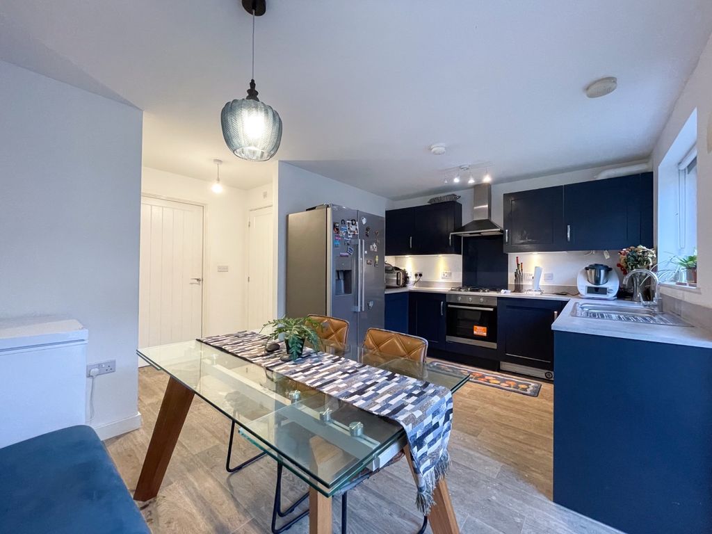 Property photo 1 of 17 4341110