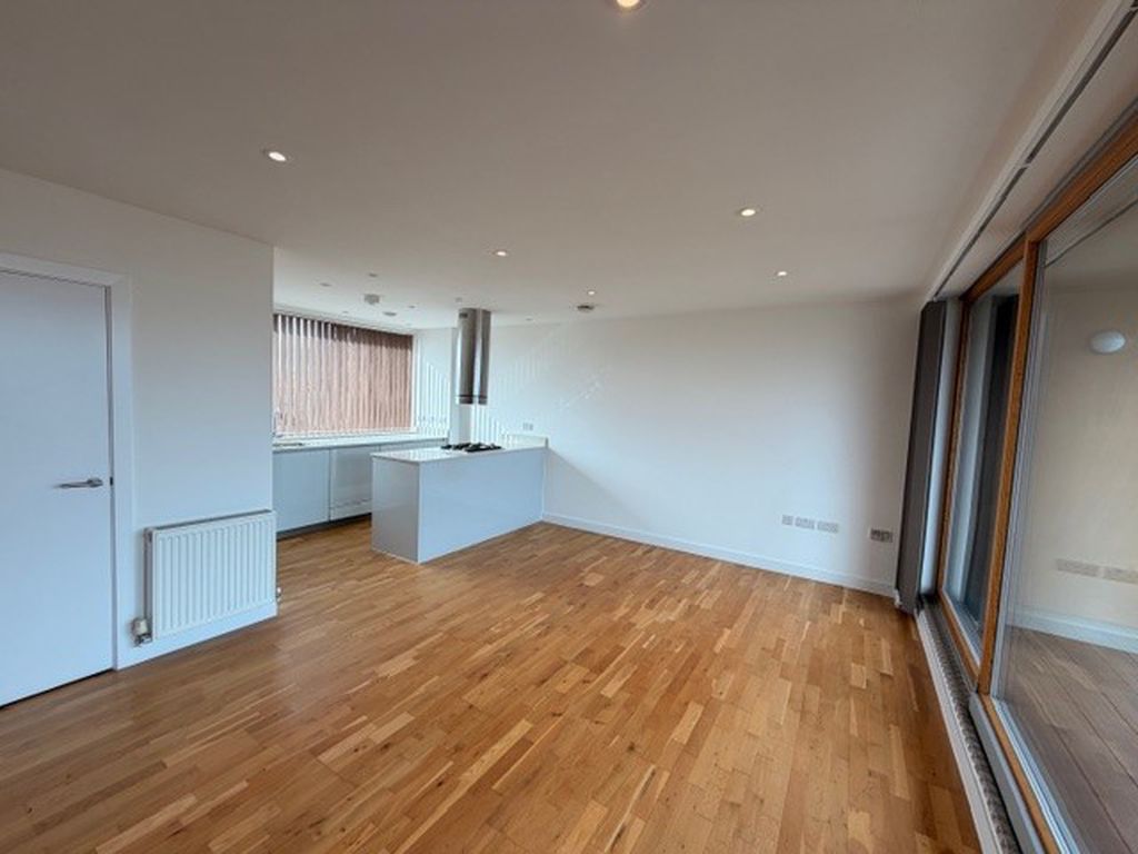 Property photo 3 of 8 Photo 4