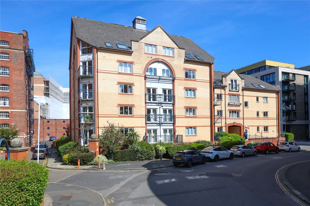 Property photo 2 of 13 Picture No. 29