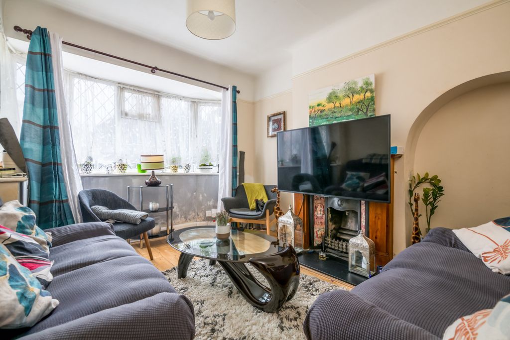 Property photo 2 of 15