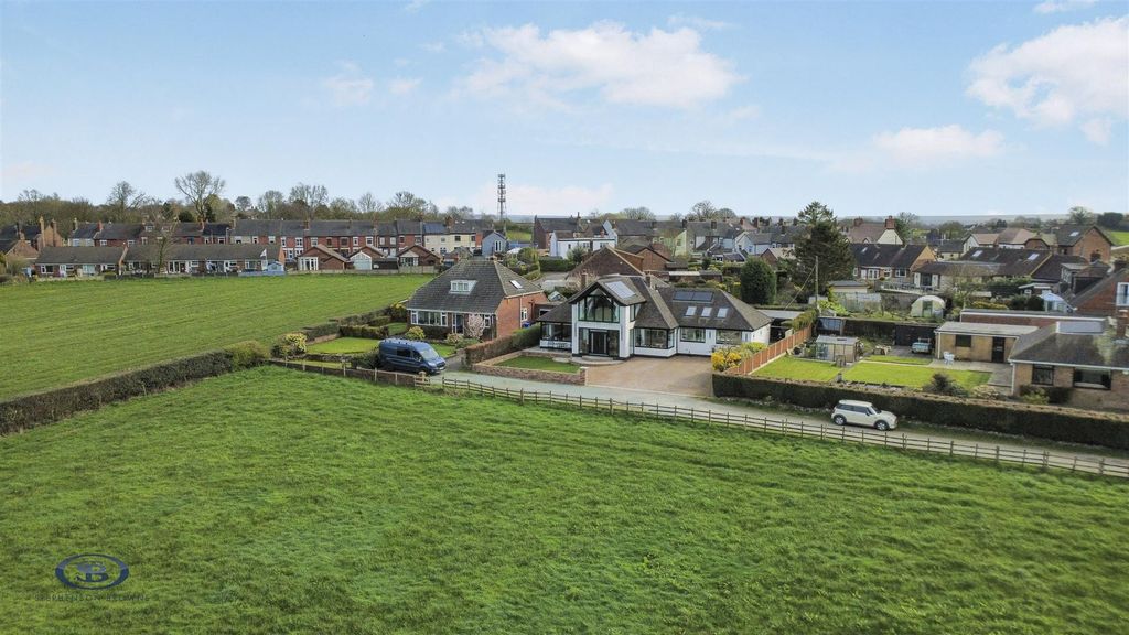 Property photo 1 of 44 Tlc_8c02B355-E7d3-4050-B2Aa-37A95E16E629_4B206Fd.J