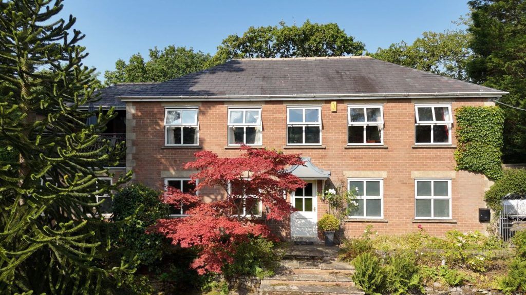 Property photo 2 of 32 1A