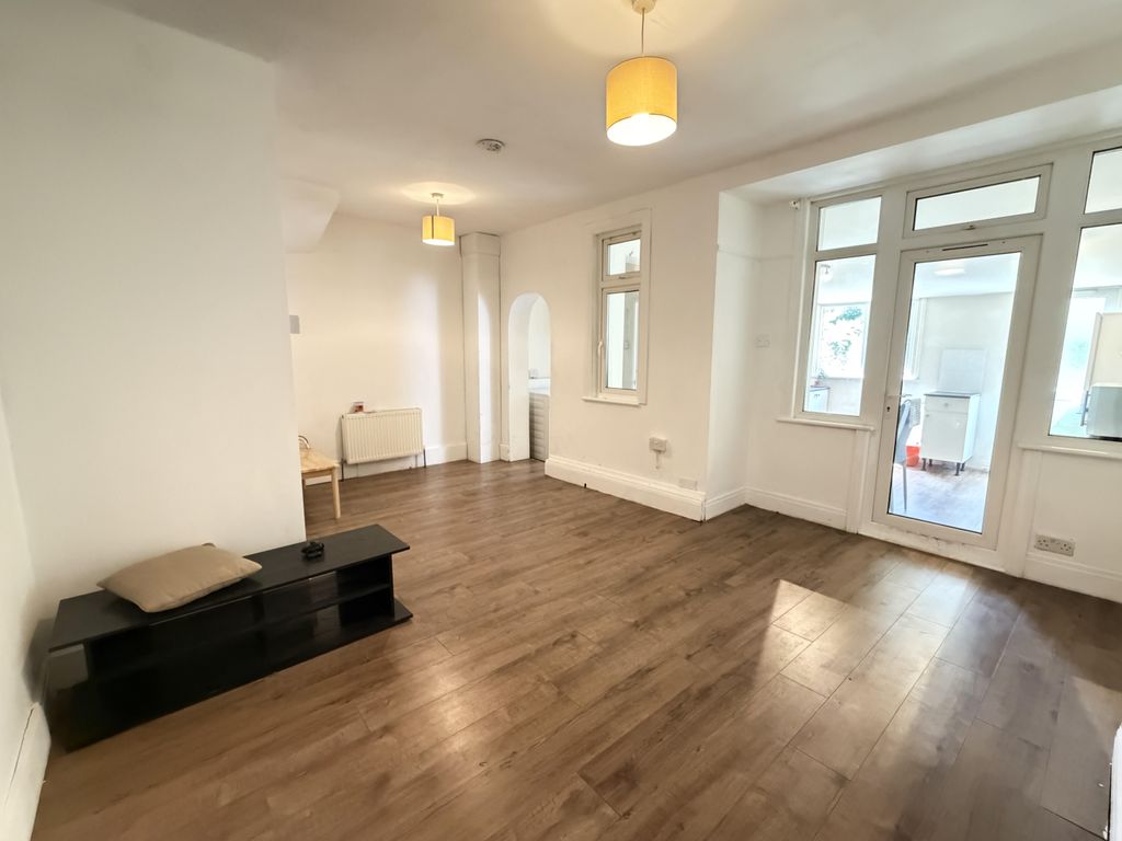 Property photo 3 of 16 Img_1415.Jpg