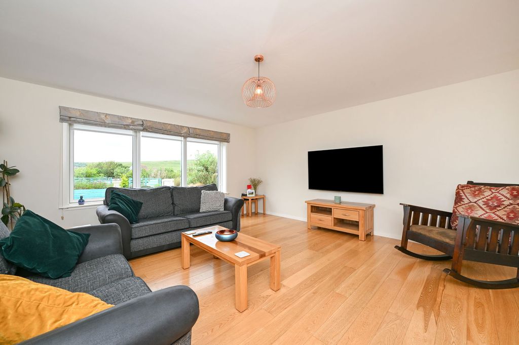 Property photo 2 of 45