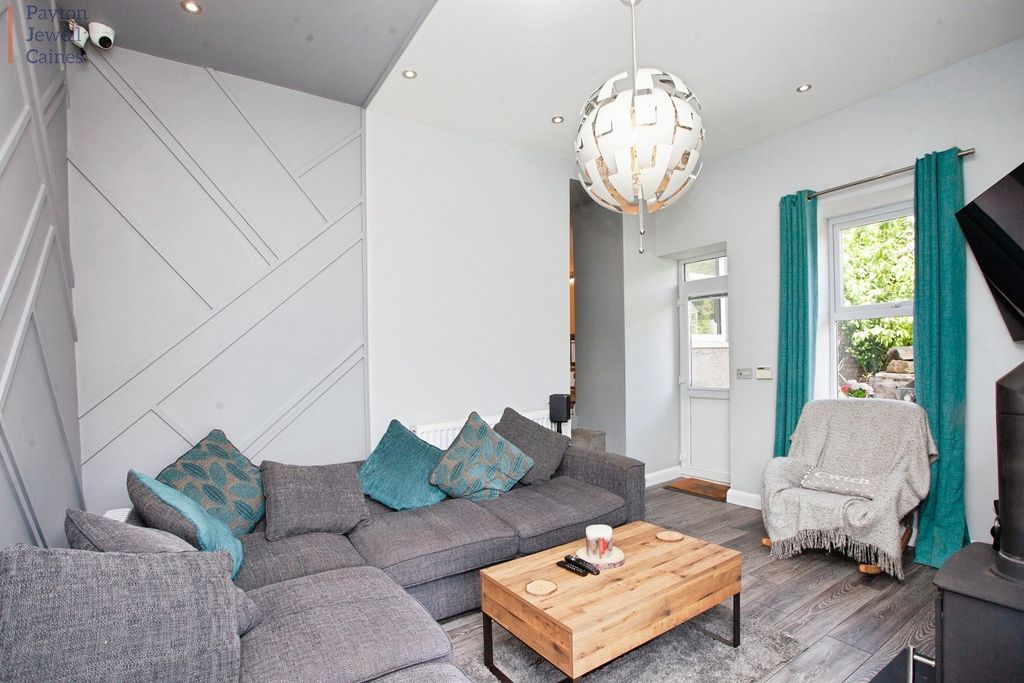 Property photo 3 of 18 Not Specified