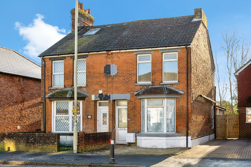 Property photo 3 of 9