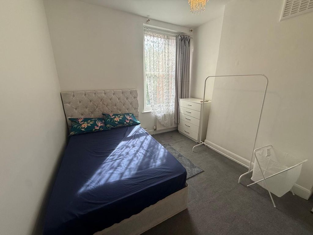 Property photo 2 of 11 Bedroom